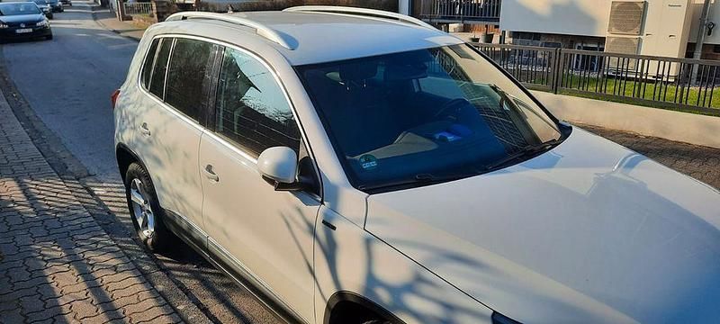 Gebraucht VW Tiguan LOUNGE 150 PS (110 kW) 2015 Weiß SUV