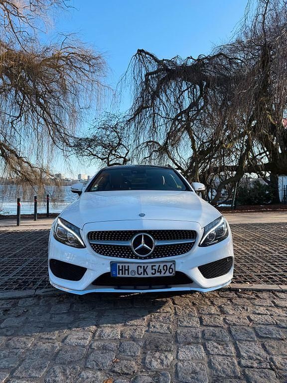 Gebraucht Mercedes C250 AMG line 204 PS (150 kW) 2016 Weiß Coupé
