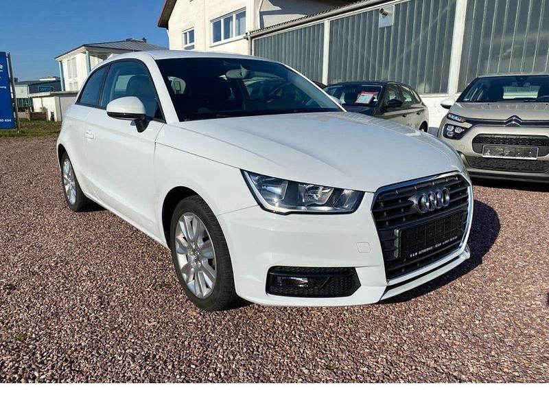 Gebraucht Audi A1 Attraction 90 PS (66 kW) 2015 Weiß Kleinwagen