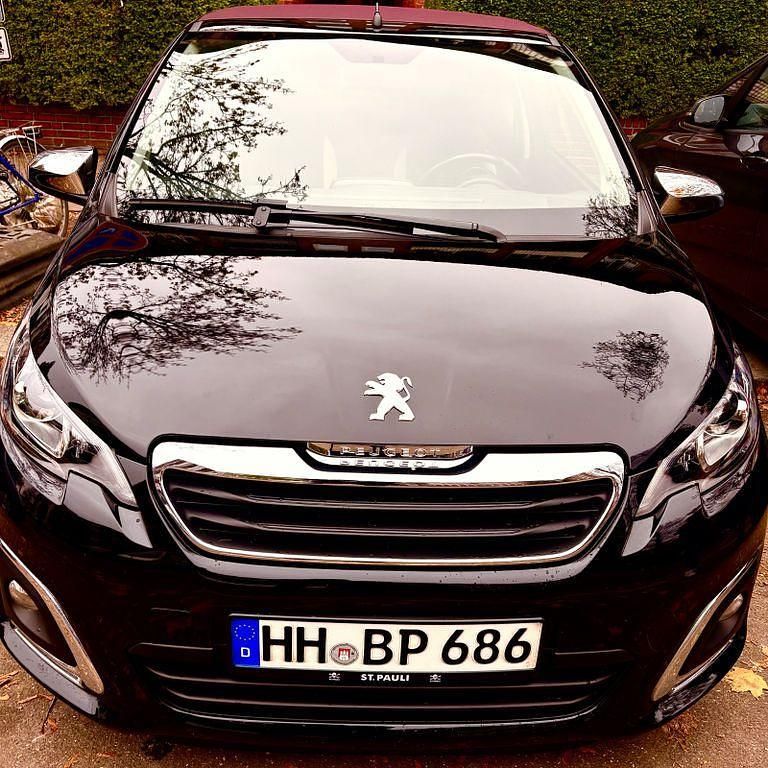 Schwarz Gebraucht 2016 Peugeot 108 Allure Kleinwagen | 6.500 € (Fairer Preis) - Bild 1/4