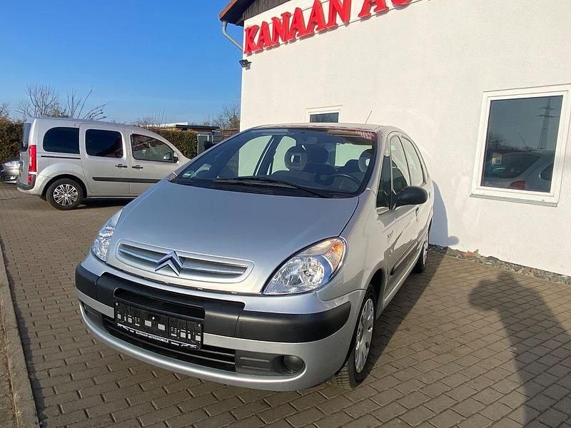 Gebraucht Citroën Xsara Picasso Comfort 116 PS (85 kW) 2005 Silber Van / Kleinbus
