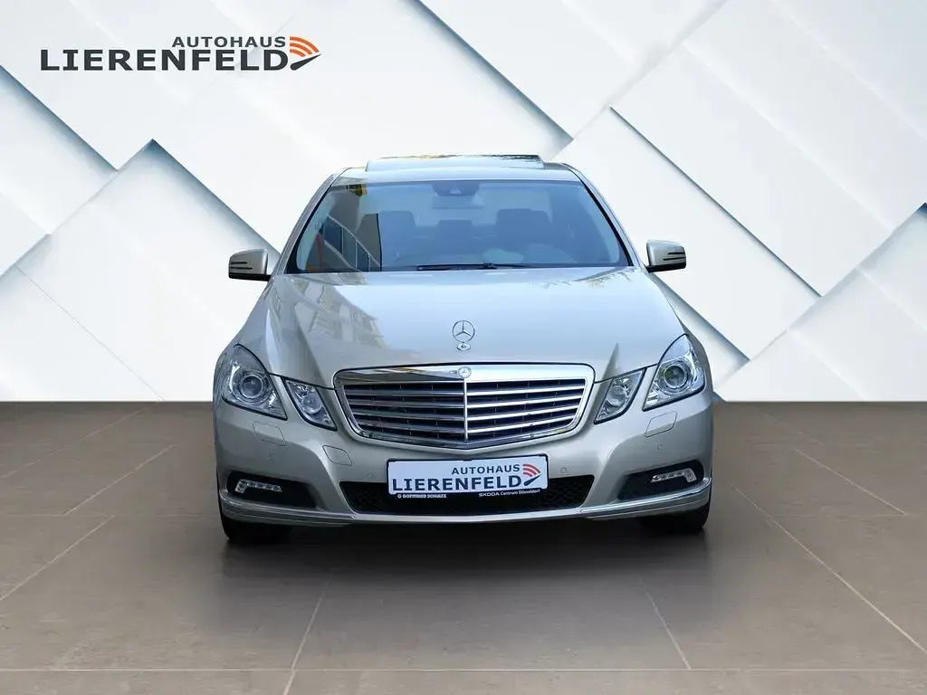 Gebraucht Mercedes E350 231 PS (169 kW) 2010 Perlbeige  lack Limousine