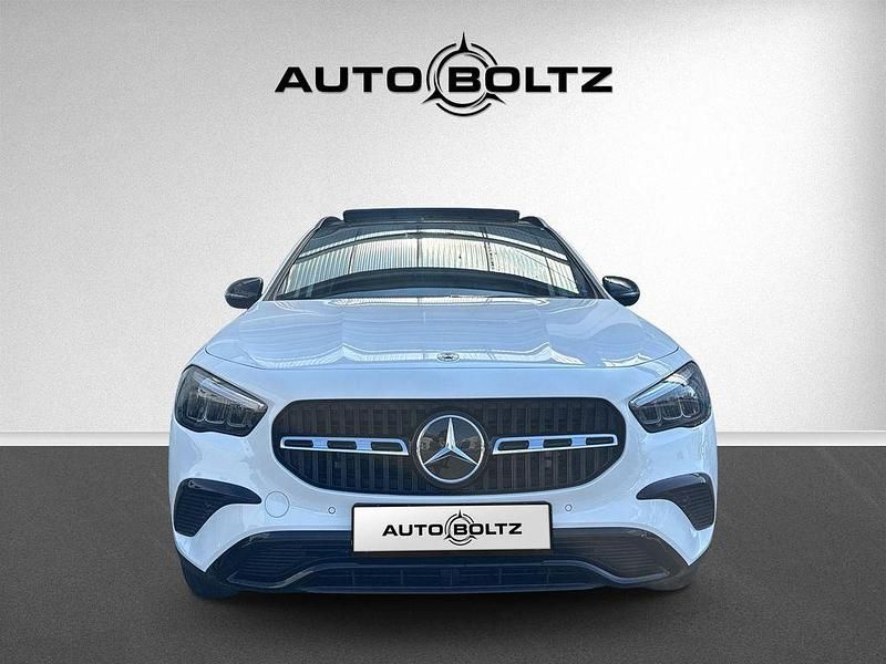 Gebraucht Mercedes GLA200 Night 163 PS (119 kW) 2024 Polarweiß SUV