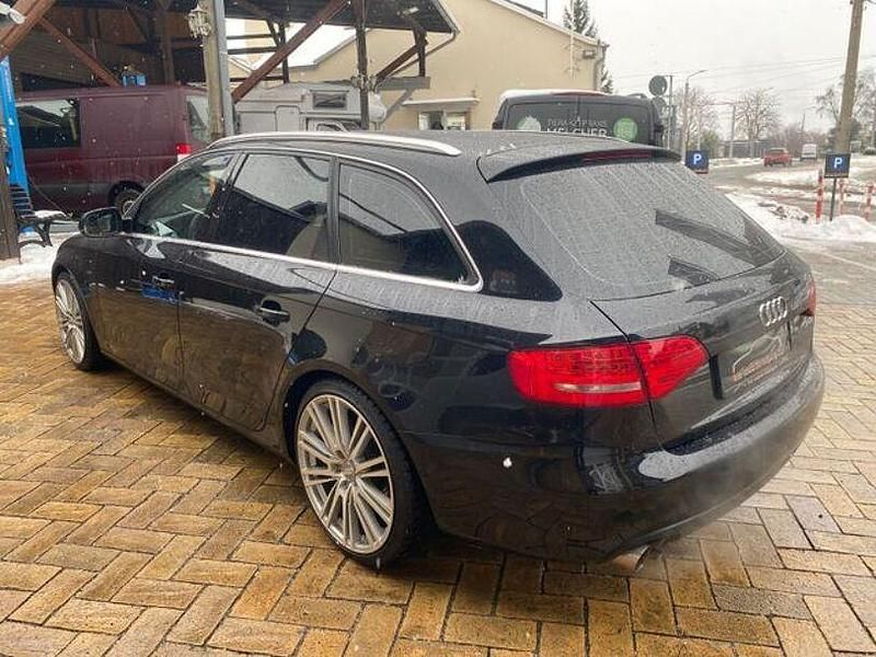 Gebraucht Audi A4 Ambiente 160 PS (117 kW) 2011 Schwarz Kombi