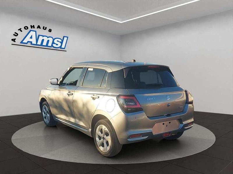 Neu Suzuki Swift Comfort 83 PS (61 kW) 2025 Premium silver Limousine