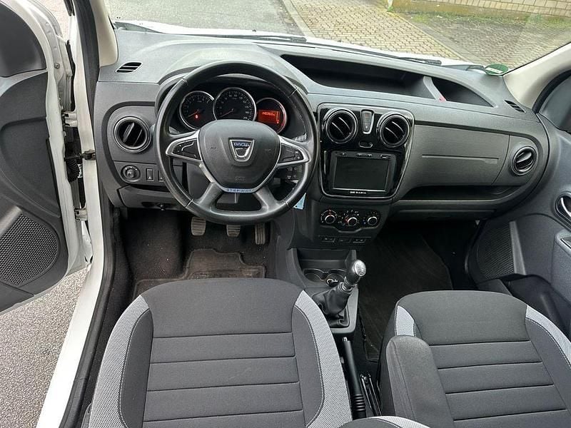 Gebraucht Dacia Dokker Stepway 131 PS (96 kW) 2019 Weiß Van / Kleinbus
