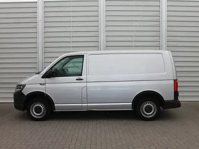 Używany VW Transporter 150 KM (110 kW) 2016 Srebrny Van