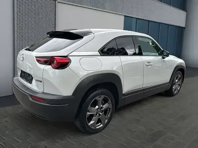 Gebraucht Mazda MX30 106 kW (145 PS) 2022 Ceramic white SUV