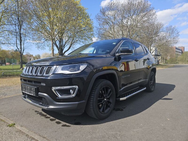 Schwarz Gebraucht 2020 Jeep Compass Limited SUV | 16.950 € (Fairer Preis) - Bild 1/4