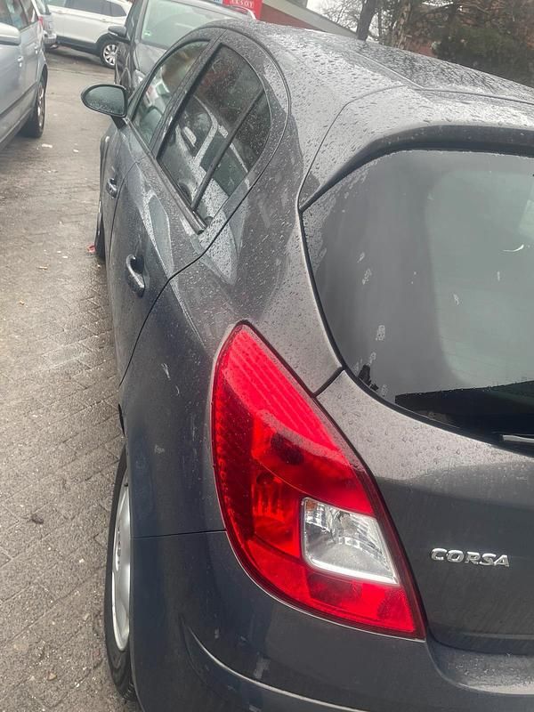 Gebraucht Opel Corsa 101 PS (74 kW) 2014 Blau Kleinwagen