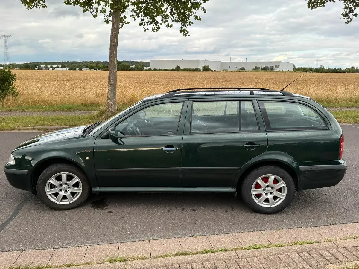 Gebraucht Skoda Octavia 105 PS (77 kW) 2002 Grün Kombi