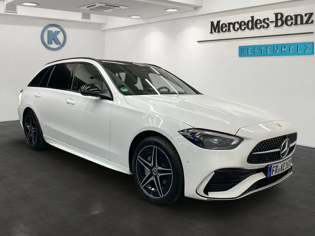 Gebraucht Mercedes E300 AMG 204 PS (150 kW) 2025 Weiß Limousine