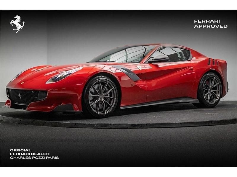 Gebraucht Ferrari F12 106 PS (77 kW) 2016 Rot Coupé