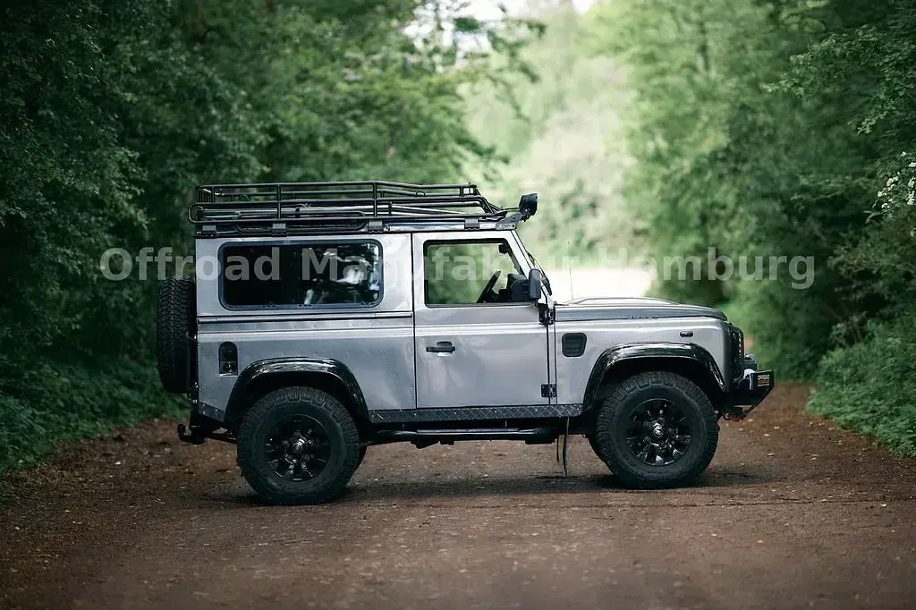 Gebraucht Land Rover Defender 122 PS (89 kW) 2015 Grau Kombi