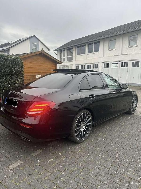 Gebraucht Mercedes E400 AMG line 340 PS (250 kW) 2019 Limousine