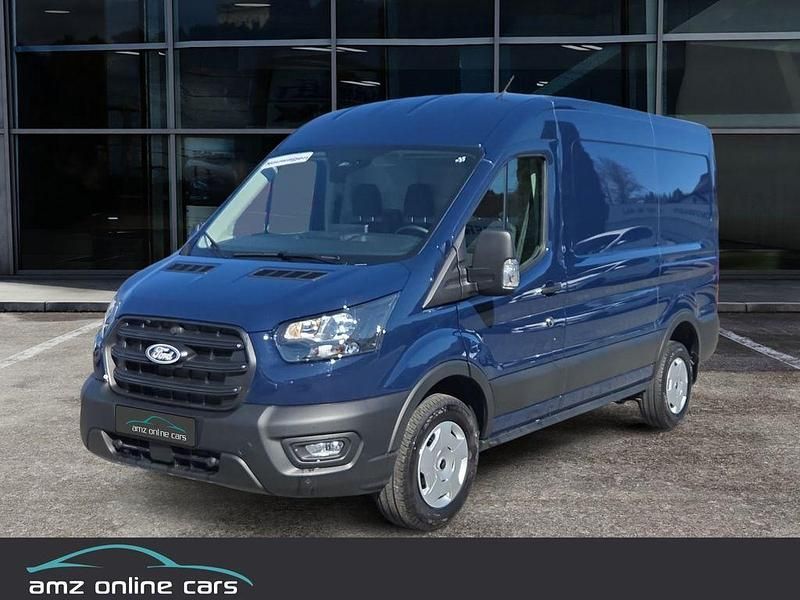 Neu Ford Transit Trend 131 PS (96 kW) 2025 Blau Limousine