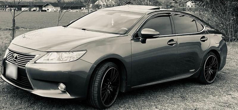 Second-hand Lexus ES300 2013 Gri Berlinǎ