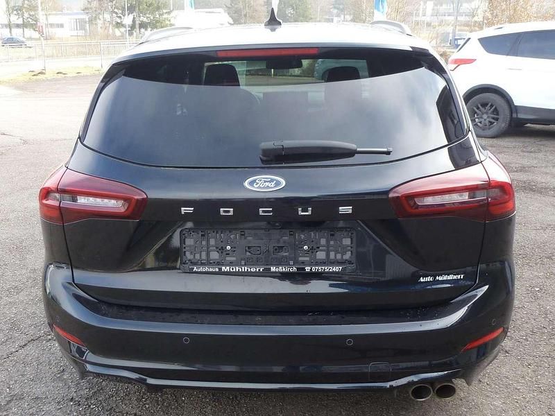 Gebraucht Ford Focus ST-Line 155 PS (114 kW) 2024 Obsidianschwarz metallic Kombi