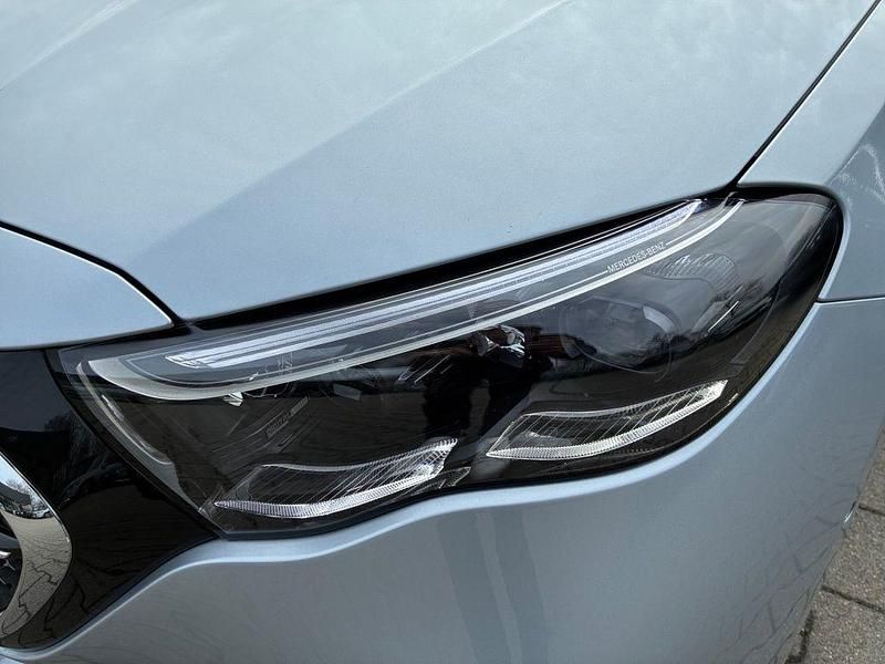 Gebraucht Mercedes E300 AMG 197 PS (144 kW) 2024 Metalliclack hightechsilber me Kombi