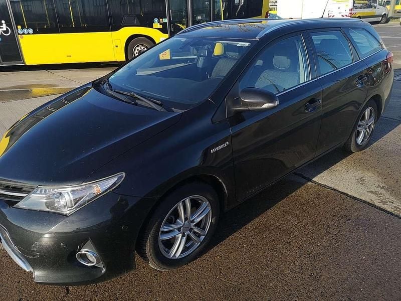 Gebraucht Toyota Auris Hybrid Executive 99 PS (72 kW) 2014 Schwarz Kombi
