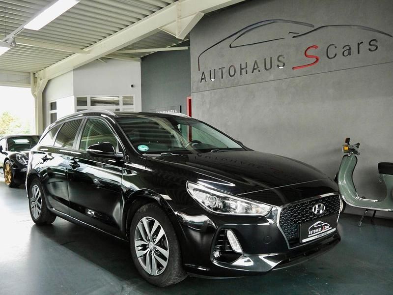 Schwarz Gebraucht 2018 Hyundai i30 Kombi | 10.850 € (Fairer Preis) - Bild 1/4