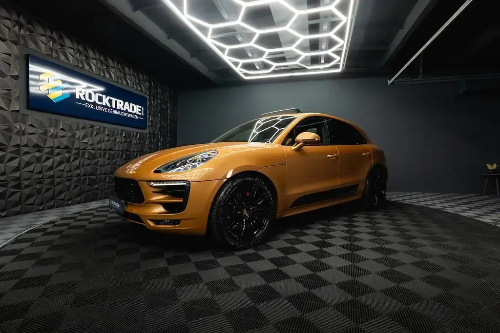 Gebraucht Porsche Macan Turbo Chrono 400 PS (294 kW) 2015 Braun SUV