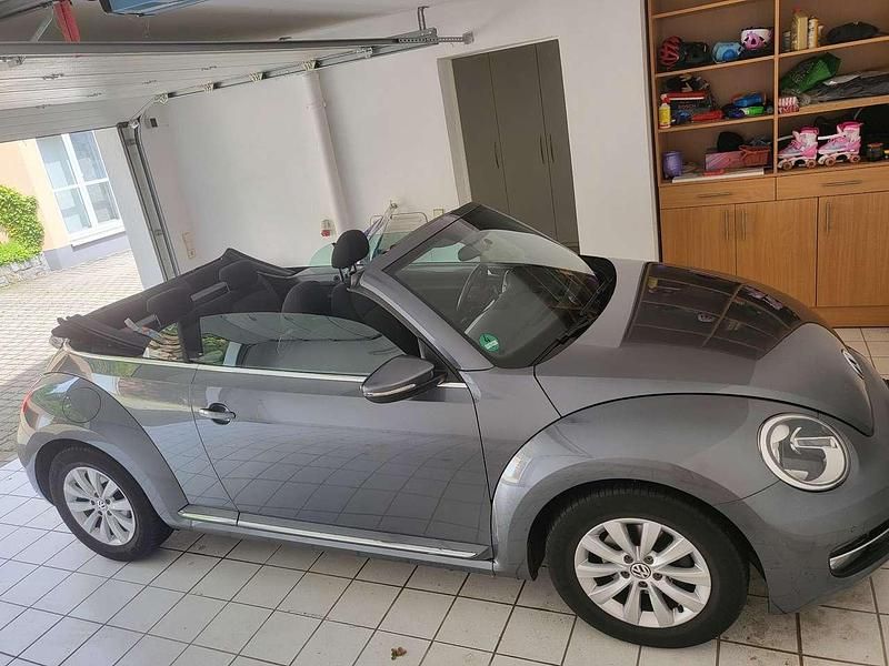 Gebraucht VW Beetle Cabriolet Allstar 150 PS (110 kW) 2016 Grau Cabrio