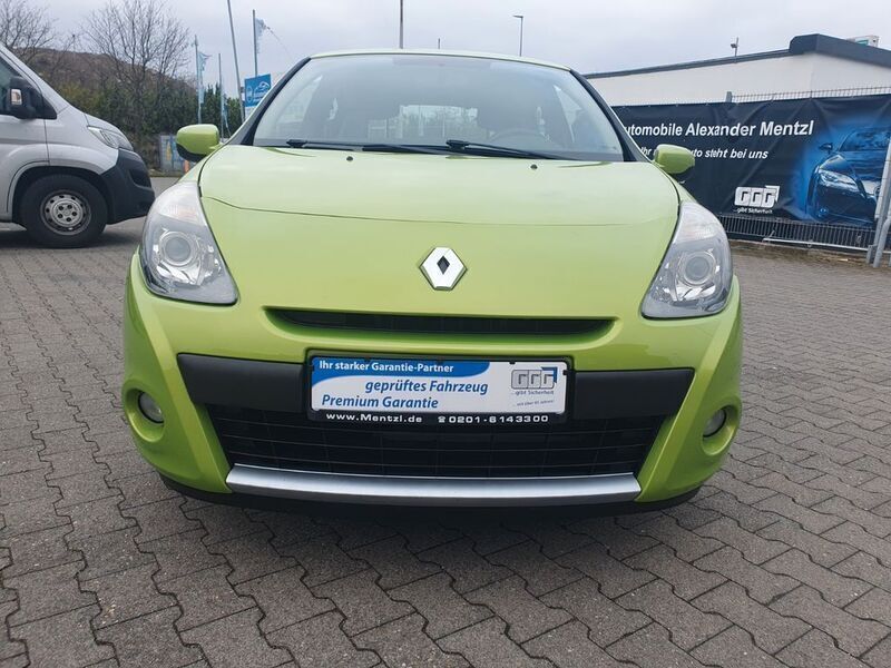 Gebraucht Renault Clio II Dynamique 75 PS (55 kW) 2009 Grün Limousine
