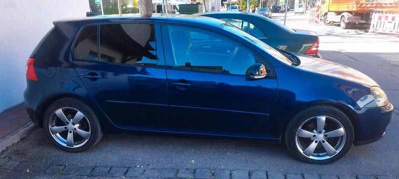 Gebraucht VW Golf V 90 PS (66 kW) 2006 Blau Kleinwagen