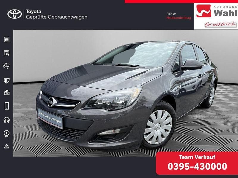 Grau Gebraucht 2016 Opel Astra Edition Limousine | 9.900 € (Teuer) - Bild 1/4
