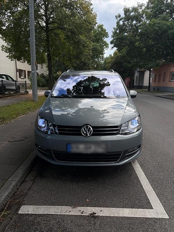 Blau Gebraucht 2013 VW Sharan Van / Kleinbus | 13.150 € (Teuer) - Bild 1/4