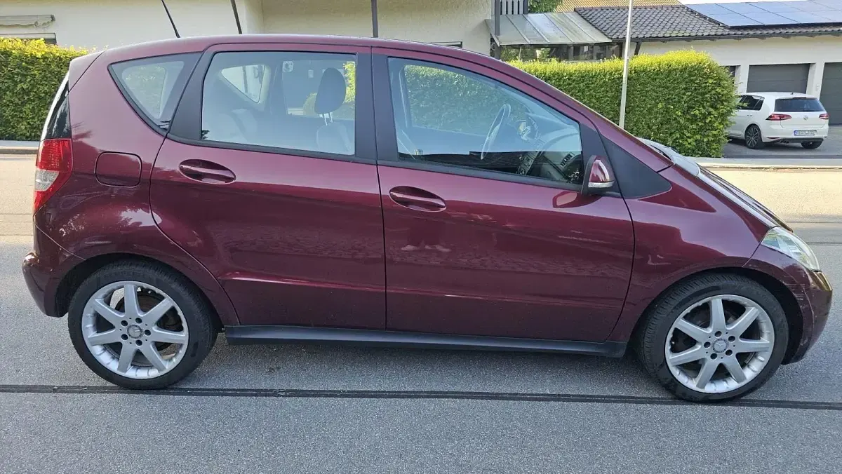 Używany Mercedes A170 115 KM (84 kW) 2008 Czerwony Hatchback