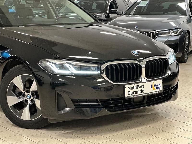 Gebraucht BMW 520 Sport Line 190 PS (139 kW) 2022 Schwarz Limousine