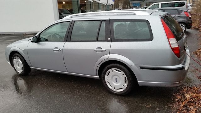 Gebraucht Ford Mondeo 170 PS (125 kW) 2006 Silber metallic Kombi