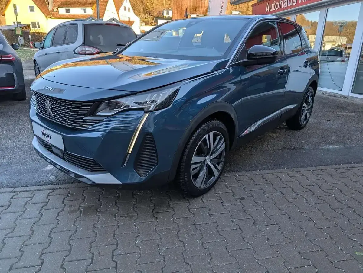 Gebraucht Peugeot 3008 Allure 131 PS (96 kW) 2023 Blau SUV