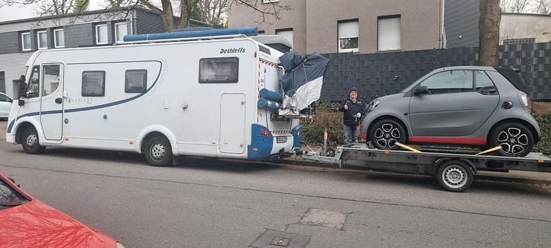 Schwarz Gebraucht 2017 Smart ForTwo Coupé Cabrio | 8.500 € - Bild 1/4