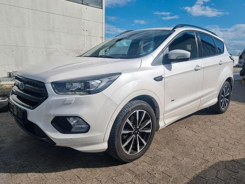 Weiß Gebraucht 2018 Ford Kuga ST-Line SUV | 16.990 € (Guter Preis) - Bild 1/4