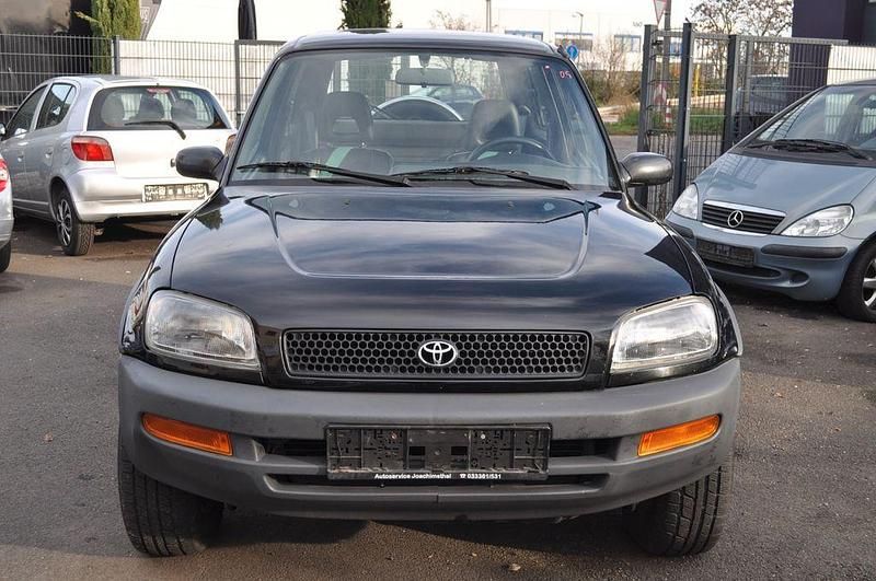 Gebraucht Toyota RAV4 129 PS (94 kW) 1995 Schwarz SUV