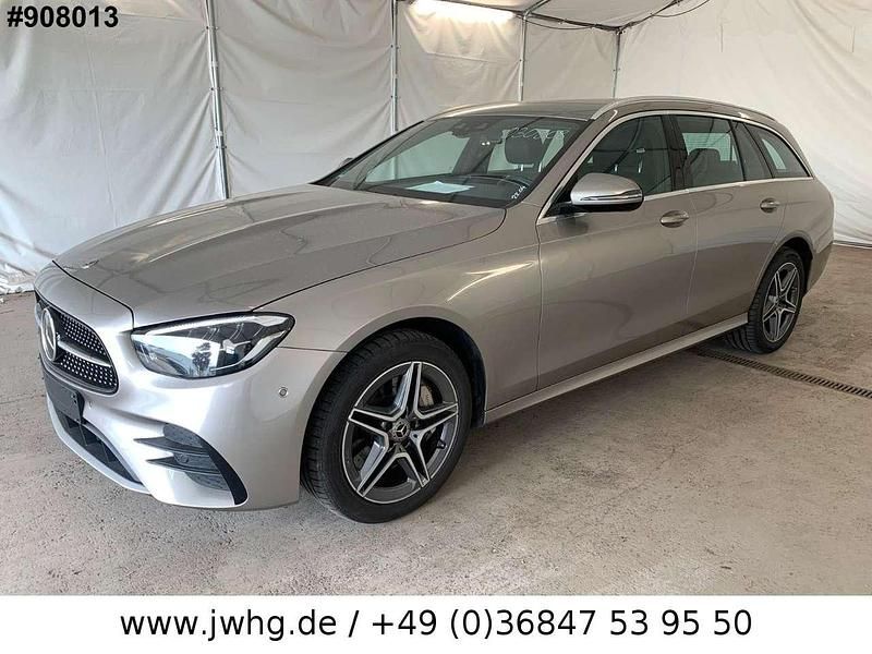 Mojavesilber metalliclack Gebraucht 2021 Mercedes E300 AMG line Kombi | 24.240 € (Superpreis) - Bild 1/4