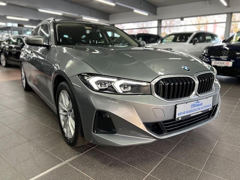 Gebraucht BMW 320 190 PS (139 kW) 2023 Skyscraper grau Kombi