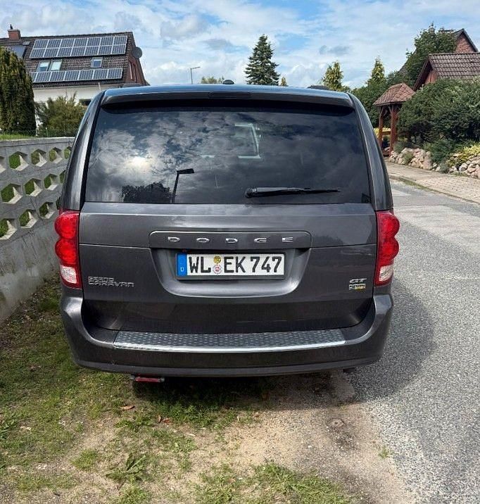 Second-hand Dodge Grand Caravan 287 CP (211 kW) 2017 Gri Monovolum
