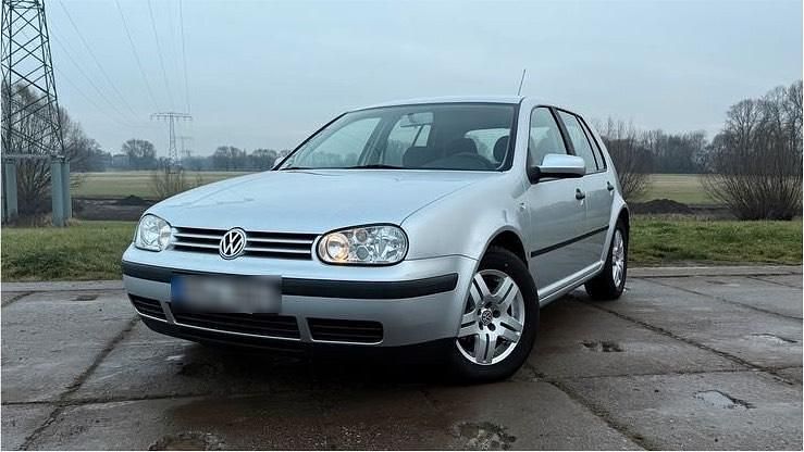 Silber Gebraucht 2001 VW Golf IV Edition Kleinwagen | 2.990 € (Etwas zu teuer) - Bild 1/4