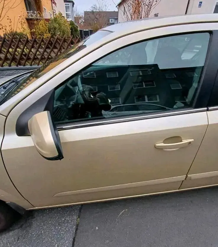 Gebraucht Opel Astra 80 PS (58 kW) 2004 Gold Limousine