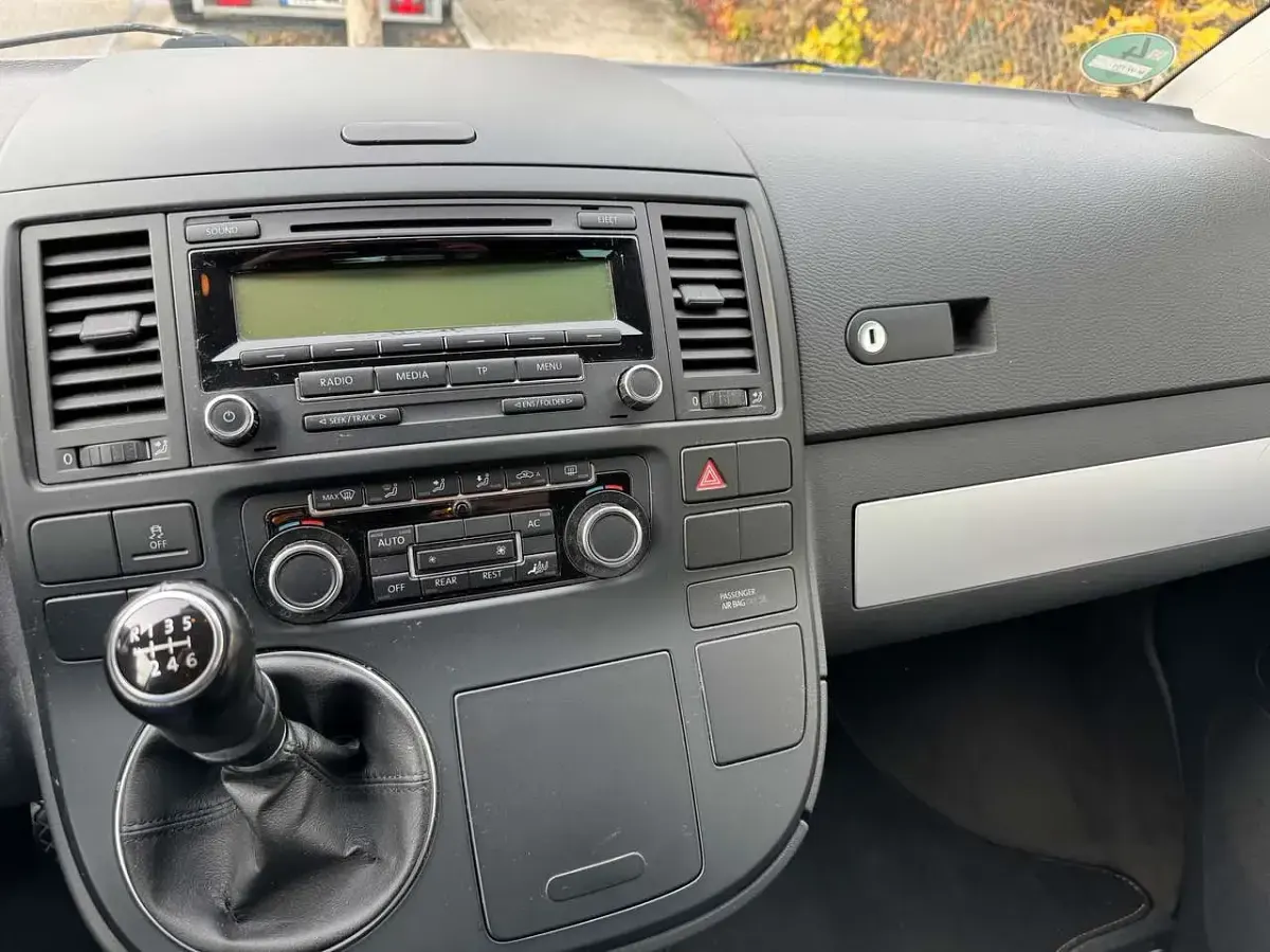Gebraucht VW T5 140 PS (102 kW) 2009 Grau Van