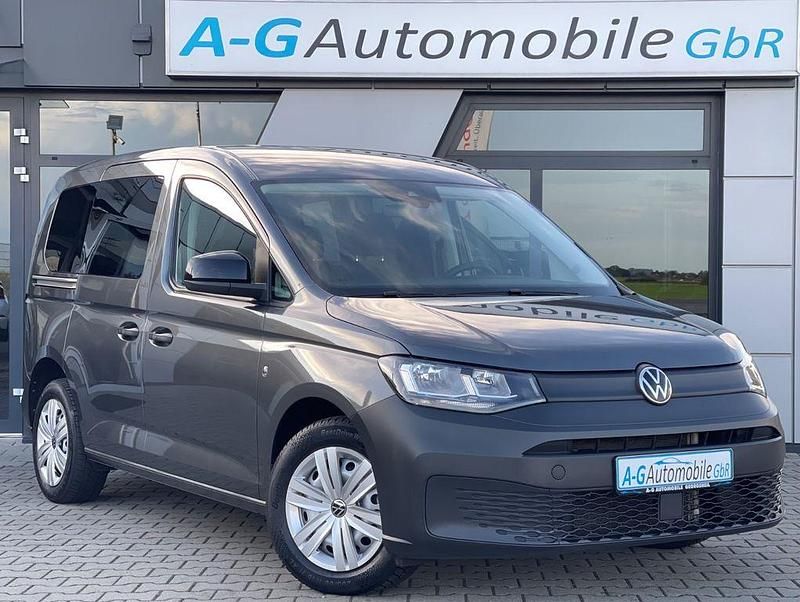 Usata VW Caddy 102 CV (75 kW) 2021 Grigio Monovolume