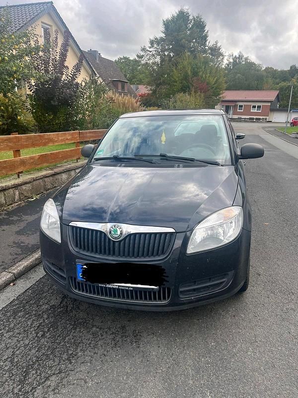 Schwarz Gebraucht 2009 Skoda Fabia Kleinwagen | 1.500 € (Guter Preis) - Bild 1/4