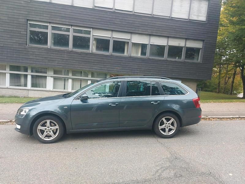 Gebraucht Skoda Octavia 2015 Grau Kombi