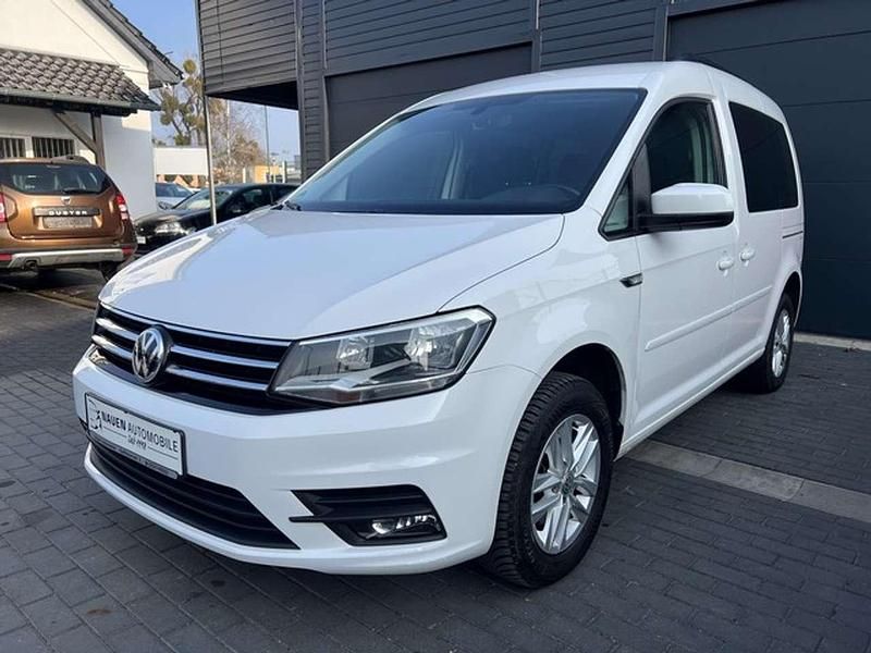 Weiß Gebraucht 2017 VW Caddy Comfortline Van / Kleinbus | 12.970 € (Teuer) - Bild 1/4