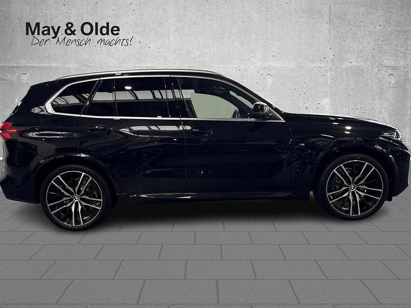 Neu BMW X5 Performance 489 PS (359 kW) 2025 Schwarz SUV