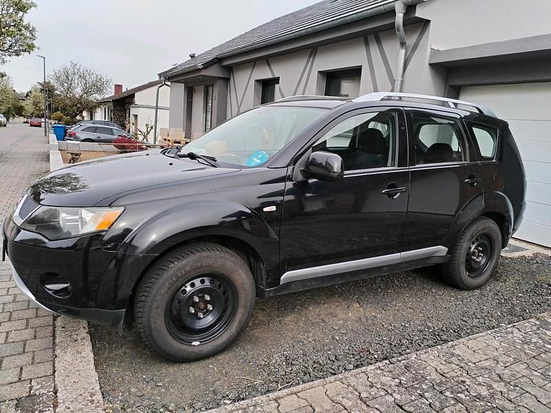 Gebraucht Mitsubishi Outlander 177 PS (130 kW) 2008 Schwarz SUV